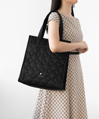 TOCCA 【A４サイズ・撥水】CHECKER CLOVER QUILT TOTE トートバッグ ブラック系