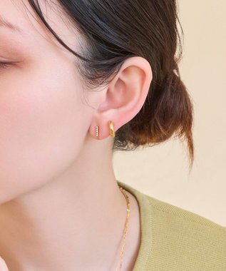 Phoebe 【痛くないシリーズ/金属アレルギー対応】ストレートビジューライトフィットイヤリング ゴールド