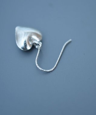 monshiro カレンシルバーハートピアスM シルバー