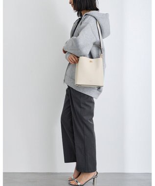 MioFIRANO ツイストロックボックスハンドバッグ 3WAY　FIRANO フィラノ IVORY