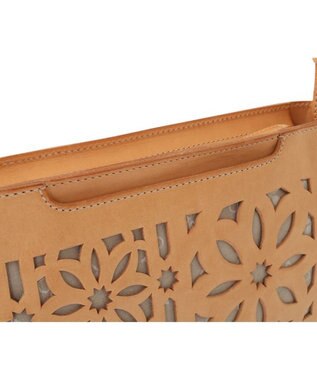 genten セイル カットワーク　ショルダーバッグ ヌメベージュ