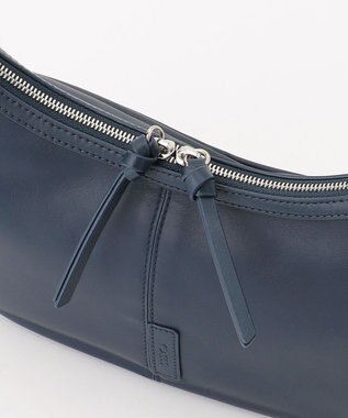 Y'SACCS イタリアンシープ　マルチポーチ付き　ホーボーバッグ ネイビー