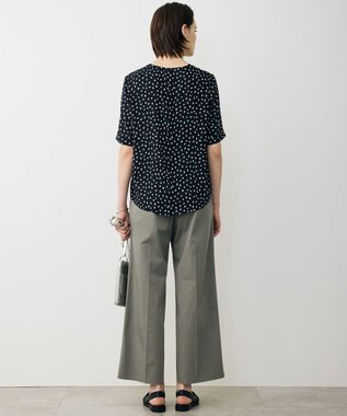 ICB 【先行予約】BackSatinAmunzen 5分袖Vネック配色ブラウス ブラック×ミックスモチーフドット