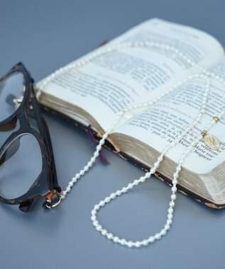 monshiro 【セレモニーにも】スズラングラスパールロングネックレス（メガネチェーンにも） ホワイト