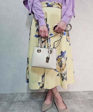 style code 【MERCURYDUO/マーキュリーデュオ】メタルアイレット　ミニショルダーバッグ、ハンドバッグ オフホワイト