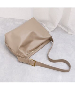 UNBILLION カシュカシュ cachecache / バックル付きビッグショルダー