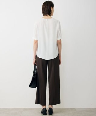 ICB 【先行予約】BackSatinAmunzen 5分袖Vネック配色ブラウス オフホワイト