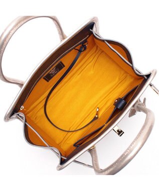 A.D.M.J. 【牛革】クラックメタル/イタリアンレザー前金具付トートM プラチナ