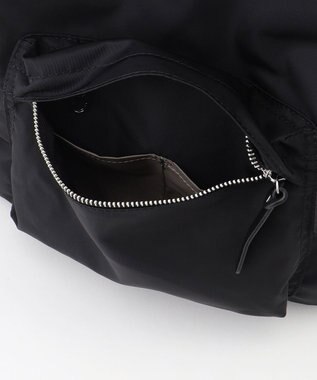 Y'SACCS フロントポケットベーシックリュック ブラック