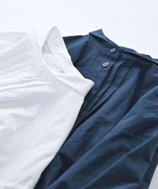 muuc 〈遠州織物の工場で織られた上質な涼しいコットン100%生地〉プリーツ八分袖のタックデザインブラウス ネイビー