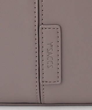 Y'SACCS ハーフムーンボディショルダーバッグ グレージュ