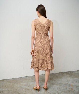 GRACE CONTINENTAL ケミカルリーフドレス ベージュ