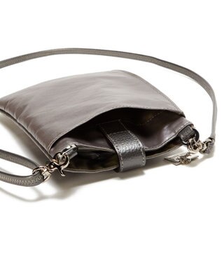 PELLE BORSA パスポートサイズショルダーバッグ Alive アライブ 4306 ガンメタ