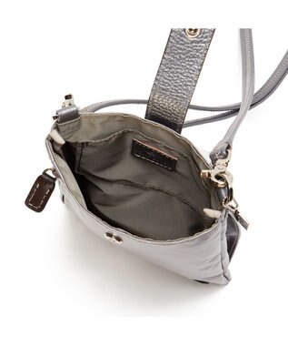 PELLE BORSA パスポートサイズショルダーバッグ Alive アライブ 4306 ガンメタ