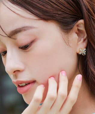 Tiaclasse 【金属アレルギー対応】ハイドランジアクリアピアス ゴールド