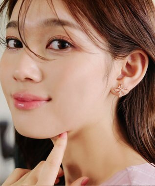 Tiaclasse 【金属アレルギー対応】ハイドランジアクリアピアス ピンクゴールド