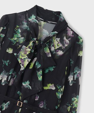 GRACE CONTINENTAL フラワープリントボウタイ付ワンピース ブラック