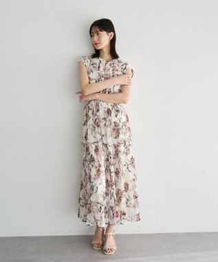 YECCA VECCA フラワー柄シアープリーツワンピース Ivory