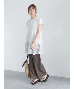 Te chichi 【接触冷感】エンボスロゴフレンチスリーブTシャツ オフホワイト