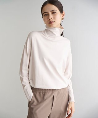 UNFILO マイビューティーニット タートルネック アイボリー