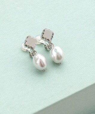 TOCCA SWING PEARL CLOVER EARRINGS イヤリング シルバー系