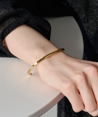 Phoebe 【金属アレルギー対応】ライトツイストメタルバングル/サージカルステンレス ゴールド