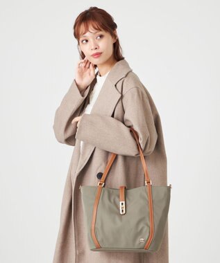 LA BAGAGERIE ひねり金具付きエレガンストート　Mサイズ グレージュ