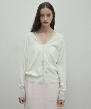 BEIGE， 【洗える】JULIE / シルク混シアーVネックカーディガン Sage