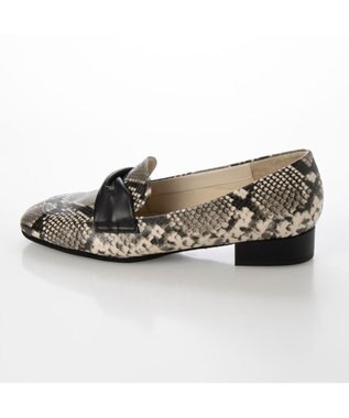 MODE ET JACOMO <D'ICI>スクエアトゥモチーフローファー アイボリーカタオシ