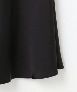 組曲 L 【WEB限定】サテンナロー スカート ブラック系