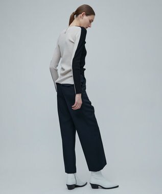 BEIGE， LA MONNAIE / Vネックニット Navy×Bone