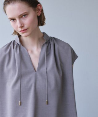 BEIGE， 【イージーケア】BATEAU / Vネック ギャザーブラウス Taupe