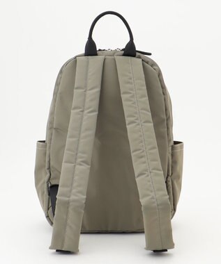 Y'SACCS フロントポケットベーシックリュック グレージュ