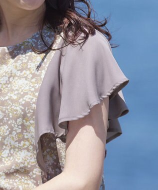 Tiaclasse 【洗える】フレアスリーブ花柄サックワンピース モカ