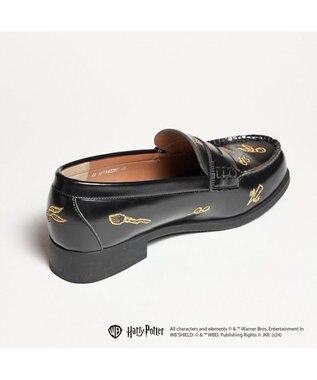 ing <ing>【ハリー・ポッターコラボレーション】刺繍モチーフローファー ブラック