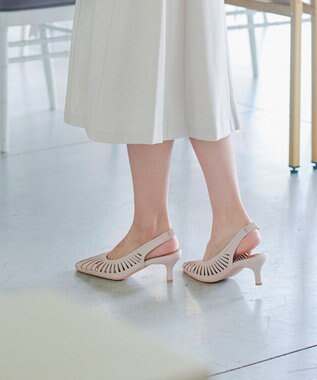 Tiaclasse 【小倉優子さん着用・フラット&ヒール2TYPE】ケージデザインシアーパンプス ヒール：アイボリー