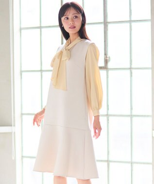 Feroux パール付きダンボール ジャンパースカート アイボリー系