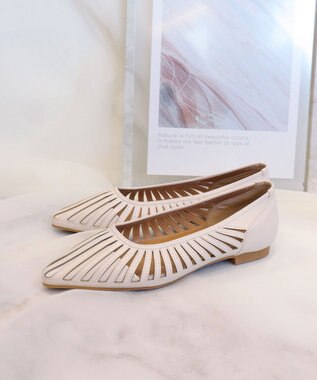 Tiaclasse 【小倉優子さん着用・フラット&ヒール2TYPE】ケージデザインシアーパンプス フラット：アイボリー