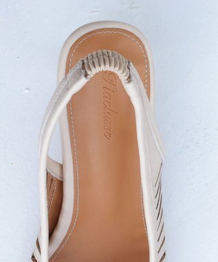 Tiaclasse 【小倉優子さん着用・フラット&ヒール2TYPE】ケージデザインシアーパンプス ヒール：アイボリー