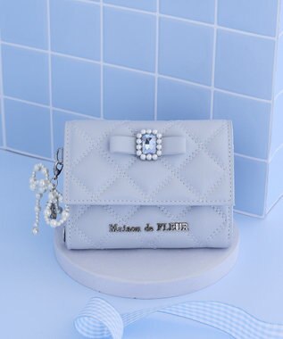 Maison de FLEUR ビジューリボンキルティングウォレット