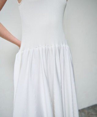 GRACE CONTINENTAL アメスリニットギャザーワンピース ホワイト