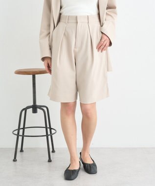 earth music&ecology タックハーフパンツ Beige