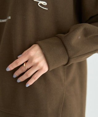 YECCA VECCA 起毛ロゴプルオーバー Brown