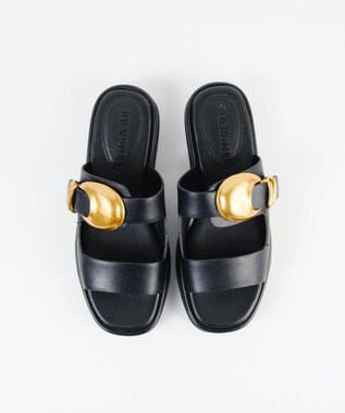 STEVE MADDEN BAY-RIDGE ビッグバックルフラットサンダル