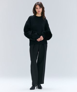 BEIGE， 【洗える・VERY NaVY12月号掲載】CHESTER / フェイクファークルーネックニット Black