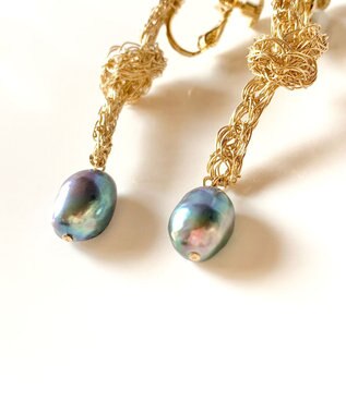 CASUMINO yui white ピアス gold