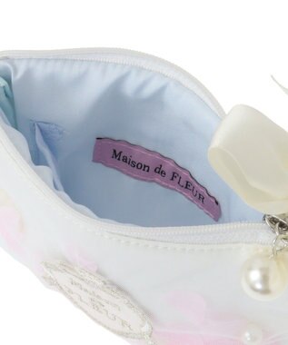 Maison de FLEUR マリエペタルパールポーチ Off White