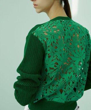 BEIGE， GARDENIA / クルーネックニット Pine Green