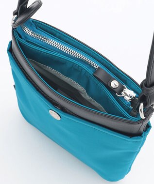 Y'SACCS 【大人のおしゃれ手帖11月号掲載】本上まなみ×Y'SACCS タックラウンドスマートポシェット ブルー