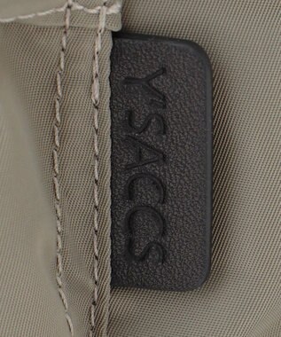 Y'SACCS フロントポケットベーシックリュック グレージュ